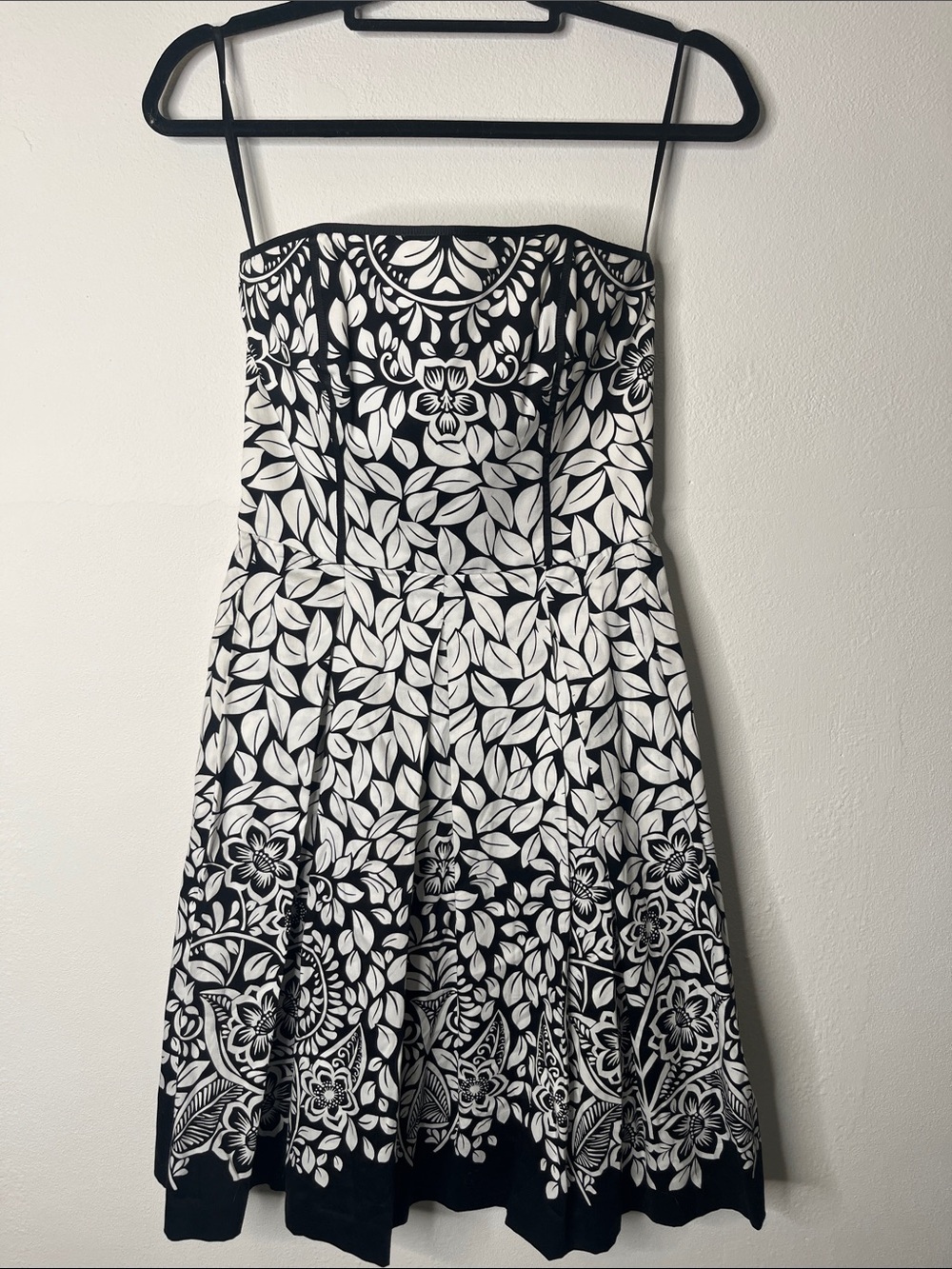 White House Black Market Black and White Floral Strapless Dress
